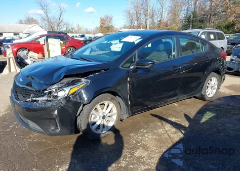 2017 Kia Forte S z USA, uszkodzony, nr VIN 3KPFL4A74HE111223